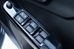 ISUZU D-MAX CAB4 (NEW)1.9 X-SERIES LMT ปี2021 ราคา789,000บาท