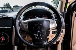 ISUZU MU-X 3.0 4WD AT (NAVI) ปี2017ราคา 899,000บาท
