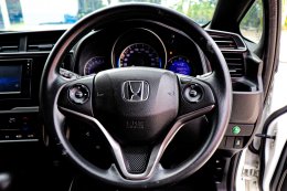 HONDA JAZZ 1.5 RS I-VTEC CVT HATCH ปี2017ราคา599,000 บาท