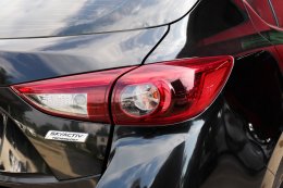 MAZDA 3 2.0 SP SPORTS AT HATCH ปี2018 ราคา649,000บาท