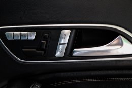   MERCEDES-BENZ CLA200 ปี2016 ราคา999,000บาท
