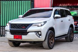 TOYOTA FOGTUNER2.4 V AT(NAVI) ปี2016 ราคา1,090,000บาท