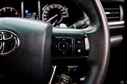 TOYOTA FORTUNER 2.4 LEGENDER 4WD AT ปี2021 ราคา1,570,000บาท