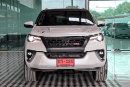 TOYOTA FORTUNER 2.4 V AT WAGON ปี2019 ราคา1,090,000บาท