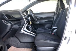 TOYOTA YARIS 1.2 J CVT HATCH ปี2017 ราคา429,000บาท