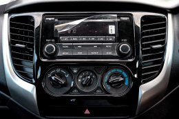 MITSUBISHI TRITON DOUBLECAB (NEW) GLX 2.5 DID ABS ปี2019 ราคา 449,000 บาท