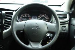 MITSUBISHI TRITON DUAL CAB(NEW) 2.5GLX MT ปี2022 ราคา629,000บาท