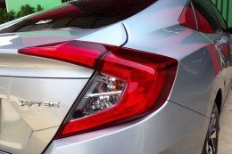 HONDA CIVIC 1.8 E IVTEC CVT ปี2020 ราคา789,000บาท