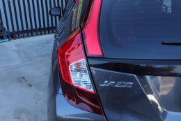 HONDA JAZZ 1.5 S I-VTECH AT ปี2018 ราคา 529,000 บาท