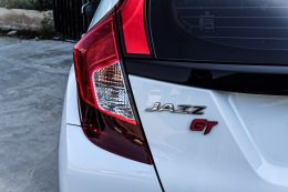 HONDA JAZZ 1.5 S I-VTEC CVT HATCH ปี2020 ราคา559,000บาท