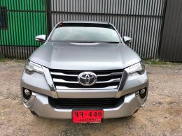 TOYOTA FORTUNER 2.8 V  ปี2016 ราคา989,000บาท