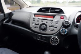 Honda Jazz ปี 2013 