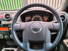ISUZU D-MAX SPACEAB NEW HI-LANDER2.5 I-VTEC ABS ปี2011 ราคา 369,000บาท