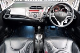 HONDA JAZZ 1.5 V AT I-VTEC 2011 มือสอง 