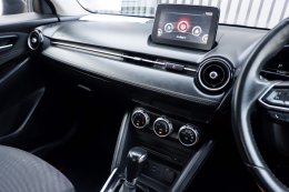 MAZDA 2 HATCHBACK 1.3 SKYACTIV HIGH  CONNECT AB ABS ปี 2018 ราคา 439,000 มือสอง