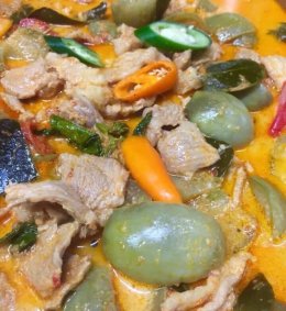 ข้าวแกงเพชรบุรี By Moon Terrace มีกับข้าวแกงไทยที่หลากหลาย รสชาติเข้ม อร่อยต้นรับไทย พร้อมส่งฟรี!