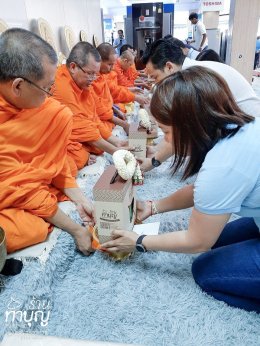 ร้านทำบุญ รับจัดงานบุญ ทำบุญบ้าน ทำบุญบริษัท ทำบุญออฟฟิศ ครบวงจร 70 ท่าน