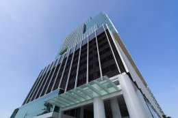 office building Sathorn Prime in Bangkok CBD near BTS Chong Nonsi – premium office for rent