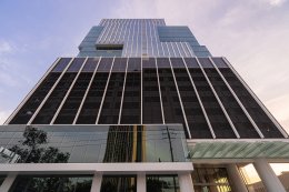 office building Sathorn Prime in Bangkok CBD near BTS Chong Nonsi – premium office for rent