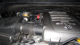 TOYOTA TUNDRA 5.7 L