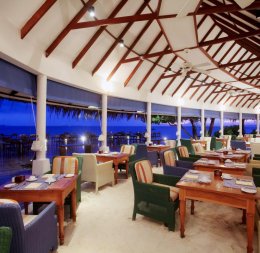 พาทัวร์ห้องอาหาร ที่ Centara Grand Island Maldives