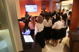 Study Trip of Local Arts and Fabrics Course: Thai Dance