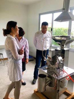 Longhua Hospital Shanghai University of TCM เยี่ยมชมหัวเฉียวศูนย์การเรียนรู้สมุนไพรจีนแบบครบวงจร 