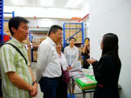 Longhua Hospital Shanghai University of TCM เยี่ยมชมหัวเฉียวศูนย์การเรียนรู้สมุนไพรจีนแบบครบวงจร 