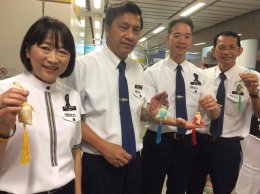 หมอจีนสัญจร MRT พหลโยธิน บริการตรวจและกิจกรรมทำถุงหอมไล่หวัด 