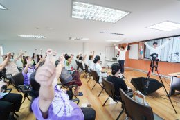 คลินิกการแพทย์แผนจีนหัวเฉียว จัดเสวนาภาษาหมอจีน หัวข้อ "กายบริหาร ต้าน Office Syndrome"