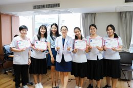 คลินิกการประกอบโรคศิลปะ สาขาการแพทย์แผนจีนหัวเฉียว จัดพิธีปัจฉิมนิเทศนักศึกษาฝึกงาน คณะการแพทย์แผนจีน มหาวิทยาลัยหัวเฉียวเฉลิมพระเกียรติ