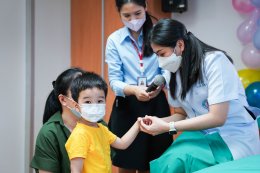 คลินิกการแพทย์แผนจีนหัวเฉียว จัดเสวนาภาษาหมอจีน หัวข้อ "ทุยหนาเพื่อกระตุ้นพัฒนาในการเด็ก"