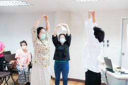 คลินิกการแพทย์แผนจีนหัวเฉียว จัดเสวนาภาษาหมอจีน หัวข้อ "บริหารกายบำรุงใจ ปรับสมดุลเส้นลมปราณ" 