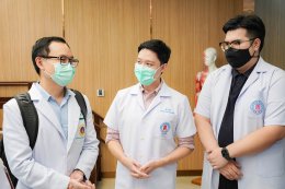 คลินิกการแพทย์แผนจีนหัวเฉียว ให้การต้อนรับคณะจากศูนย์การแพทย์กาญจนาภิเษก ในโอกาสเข้าศึกษาดูงานการจัดบริการด้านการแพทย์แผนจีน