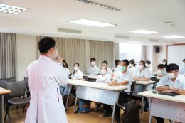 คลินิกการแพทย์แผนจีนหัวเฉียว จัดพิธีปฐมนิเทศนักศึกษาฝึกงาน มหาวิทยาลัยแม่ฟ้าหลวง