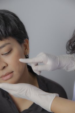 4 ข้อควรปฏิบัติ และ ไม่ควรปฏิบัติสำหรับคนเป็นสิว (4 DOs & 4 DON’Ts If you have pimple problem) 