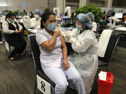 บุคลากรคลินิกฯเข้ารับวัคซีน ll We Got Vaccinated ll