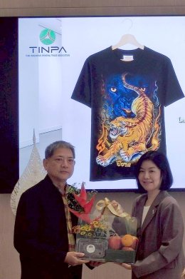 นายกสมาคมฯ ส่งมอบรางวัลแก่ผู้ชนะการประกวด ASGA Print Award 2025