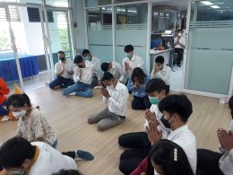 "ส่งท้ายปีเก่าวิถีไทย ต้อนรับปีใหม่วิถีธรรม"