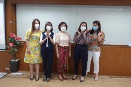 แสดงมุทิตาจิตอาจารย์ที่เกษียณ ได้แก่ ผศ.สุชีรา ไวถนอมสัตว์ และอาจารย์อรสา สภาพพงษ์