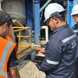 ทีมวิศวกร MTECH กำลังออกแบบถังเก็บน้ำไฟเบอร์กลาสตามความต้องการของโรงงาน