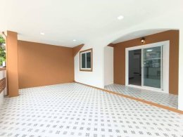 EHL-223518 หมู่บ้านพิชามญชุ์ 3