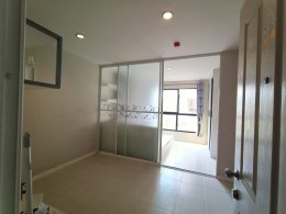 EHL-233618 เดอะ เซ็นเตอร์ คอนโดมิเนียม (The Center Condominium)