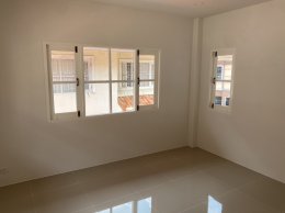 EHL-233626 หมู่บ้านทองสถิตย์8
