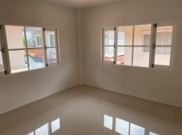 EHL-233626 หมู่บ้านทองสถิตย์8