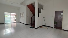 EHL-233685 ลัลลี่ วิลล์ ลำลูกกา คลอง 3 (Lally Ville Lam Luk Ka Klong 3)
