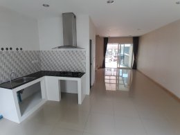EHl-233722 Greenwich กรีนนิช รามอินทรา