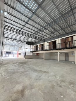 EHl-233781ดินแดง โกดังให้เช่า พร้อมออฟฟิศในตัว 
