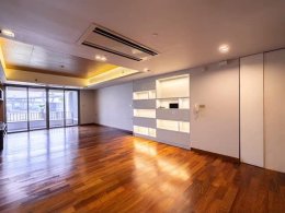 EHL-233867 ขายห้อง คอนโดหรู ทำเลทอง The Pano 