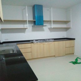 ทาวน์โฮม 3 ชั้น 3-story townhome ID - 192331